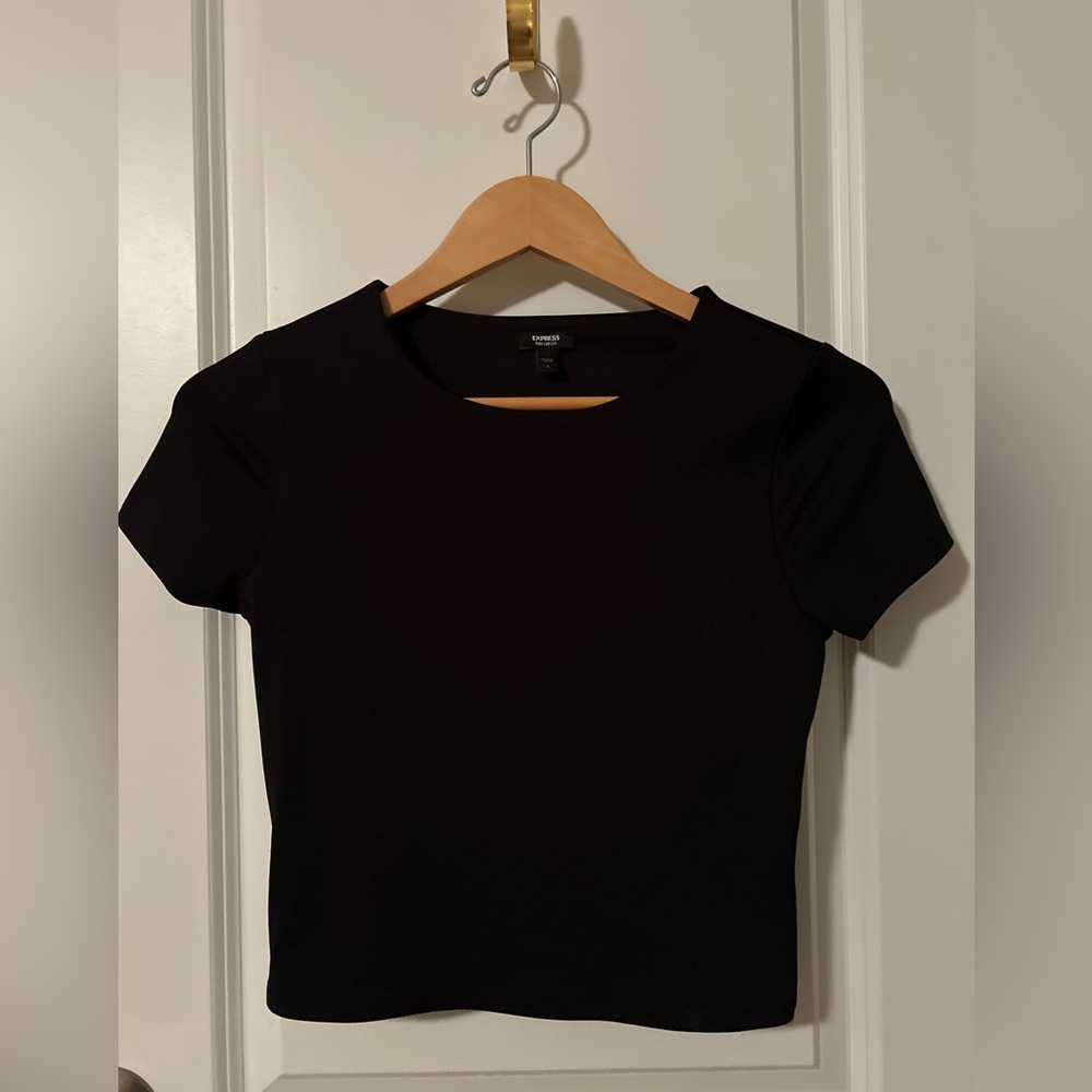 Express Body Contour Crop Top